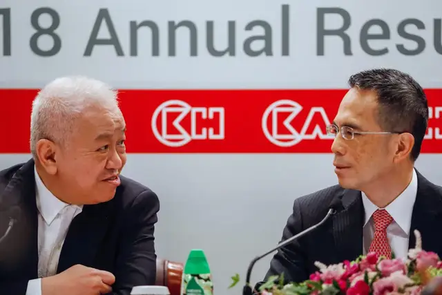 霍建宁打辅助，李嘉诚家族攒下1600亿现金